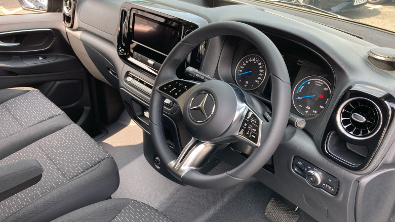 Mercedes-Benz Vito ETourer L2 Electric Fwd 150kW 100kWh Select 9-Seater Auto